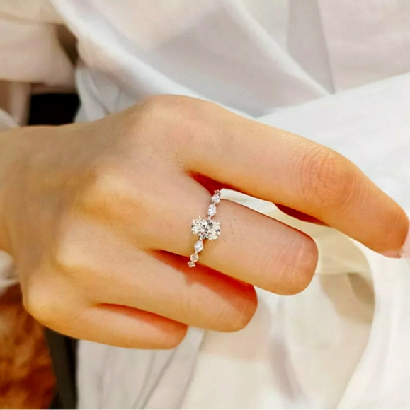 New Elegant White Sapphire Wedding Ring - Picture 3 of 6